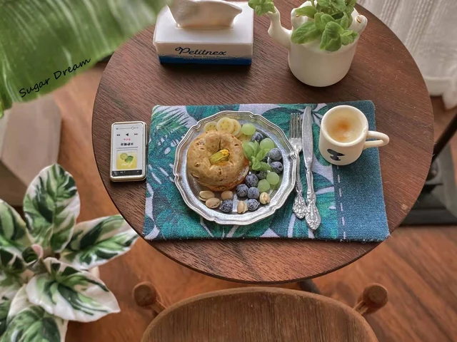 1:6 doll house mini model furniture accessories  Five piece Restaurant cutlery/knife and fork 3