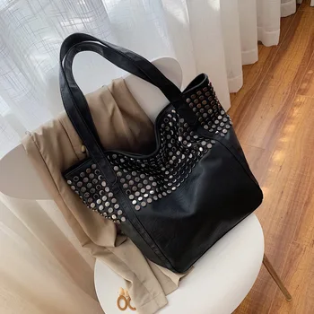 

Female Vintage Rivet Bucket Shoulder Crossbody Bags For Women 2020 Famous Brand Luxury Handbags Designer Sac Ladies Hand tote