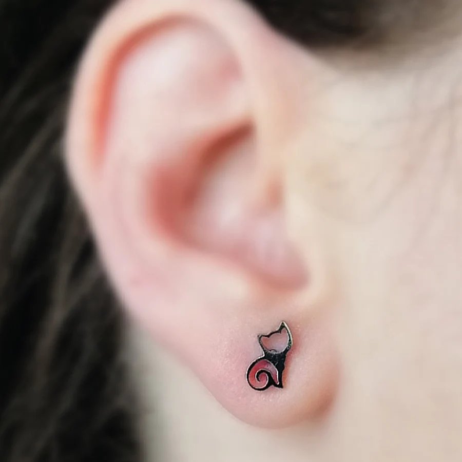 Starbeauty 1pc 18G Lovely Cat Earrings Tragus Ear Piercing Studs Earring Sex Cartilage Piercing Oreha Helix Conch Daith Earrings