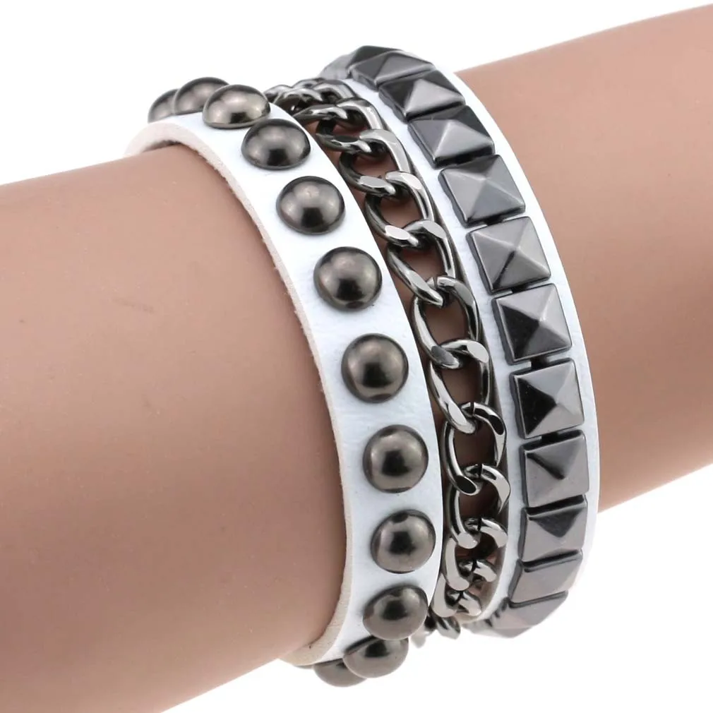 Black Coil Bracelet – Inaraa