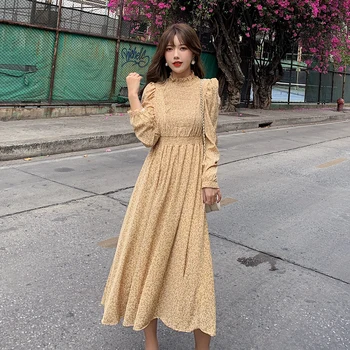 

Paragraph scene shooting to the spot to the autumn new han edition dress long sleeve turtleneck floral waist chiffon dress