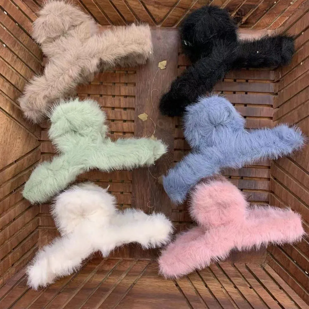 

Furry Hair Claw Clip Plush Hair Clips Faux Fur Comb Clamps Autumn Winter Faux Fur Hairpins Fashion Women Girls Hair Accessories