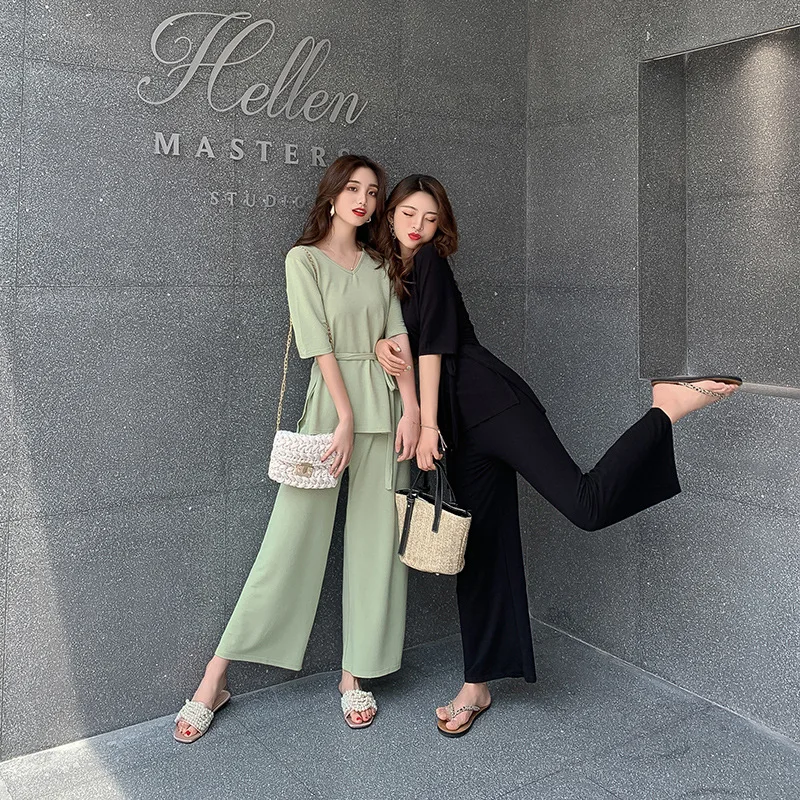 

Online Celebrity Fashion Royal Sister Set V-neck Short Sleeve Waist Hugging Knit Slim Fit High-waisted Loose Pants Two-Piece Set