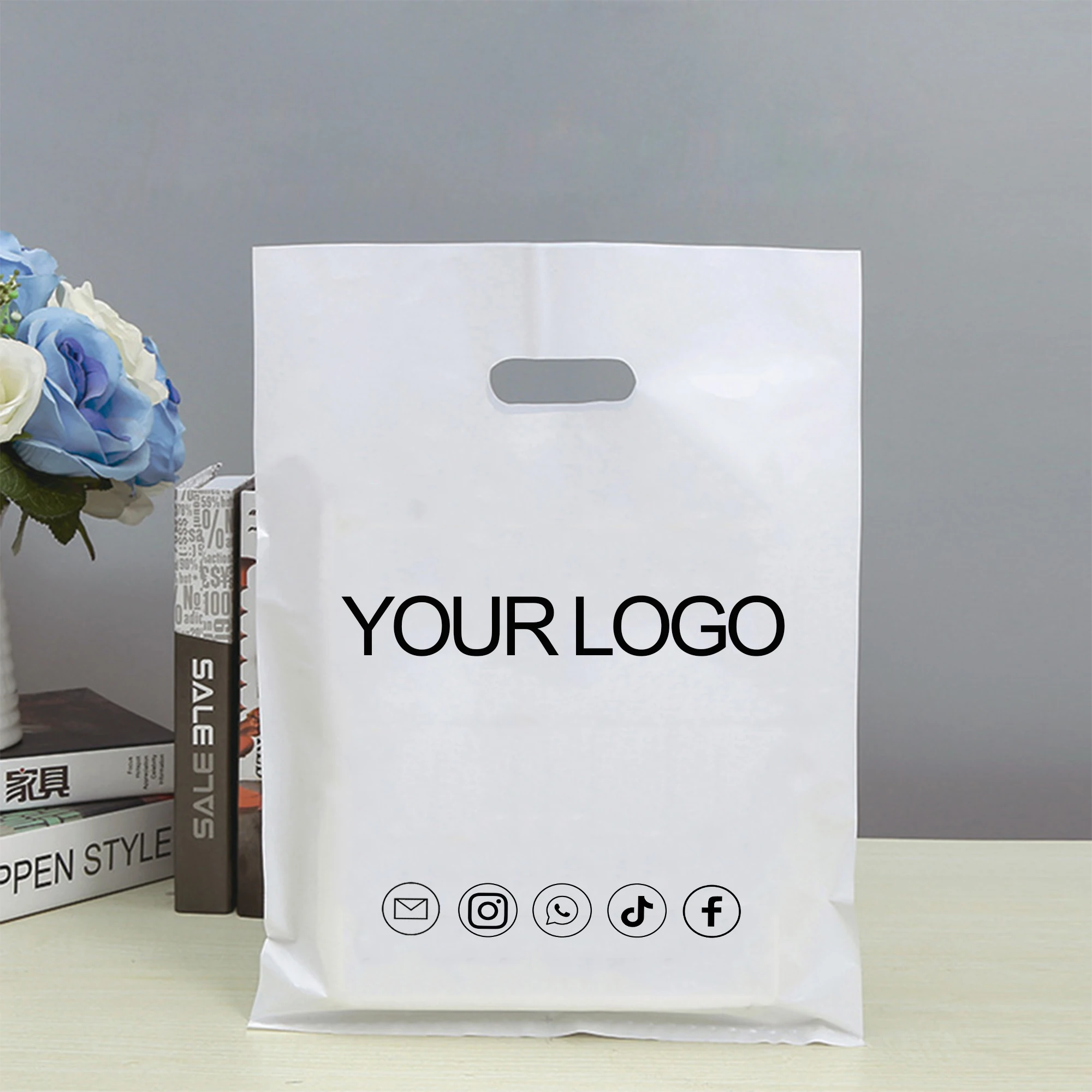 Custom Logo White Shopping Bags Merchandise Plastic Glossy 