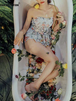 

Free Shipping Applique Hollow Ruffles Bandeau Sling Tops Ladies Summer New Sexy Leaked Shoulders Waist Fashion All-match