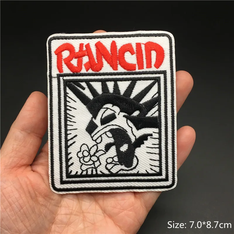 Band Rock Embroidered Patches on Clothes DIY Appliques Stripes Iron on Patches for Clothing Sewing Badges PUNK METAL MUSIC 