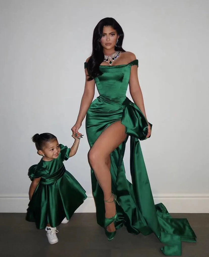 2022 Sexy Off Shoulder Evening Dresses 