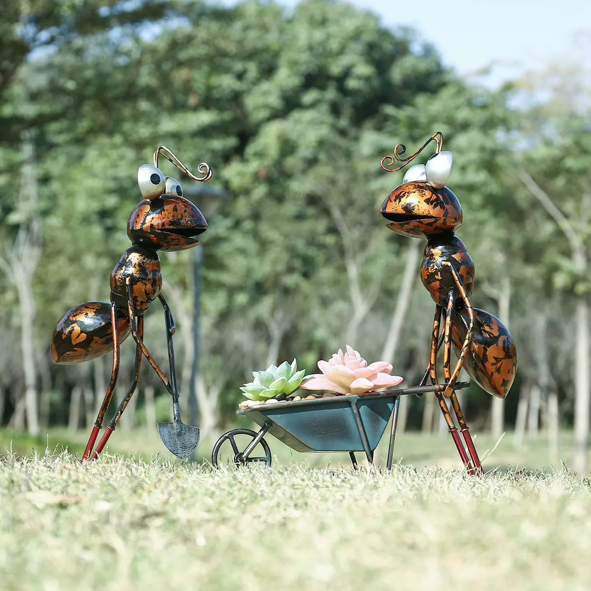 Tooarts 13inch Ant Sculpture Iron Cartoon Ant With Removable Bucket Garden or Desk Decor Succulent Flower Pot Trinket Storage