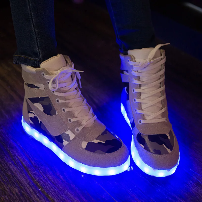 

Autumn Winter Girl Boots Shoes Sports Shoes Color LED Lights Shoes Dance Radiant Shoes Camouflage High Help Boots Toddler Boots