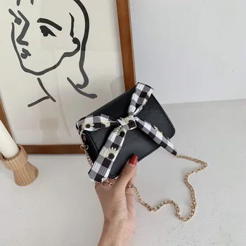 

2020 new female bag small bag simple popular wild summer small fresh messenger bag fashion shoulder small square bag