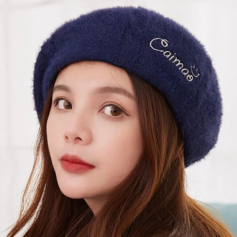 Новые модные женские шерстяной берет зимние шапки для девочек кепки с плоским козырьком береты шляпа Женская кость Вышивка буквы - Цвет: Navy