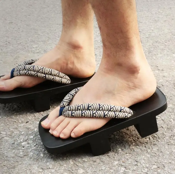 

BIG SIZE Japanese anime GINTAMA NARUTO cosplay Wooden Clogs Slippers Cosplay men Bench Geta Sandals Cosplay Flip Flops Shoes