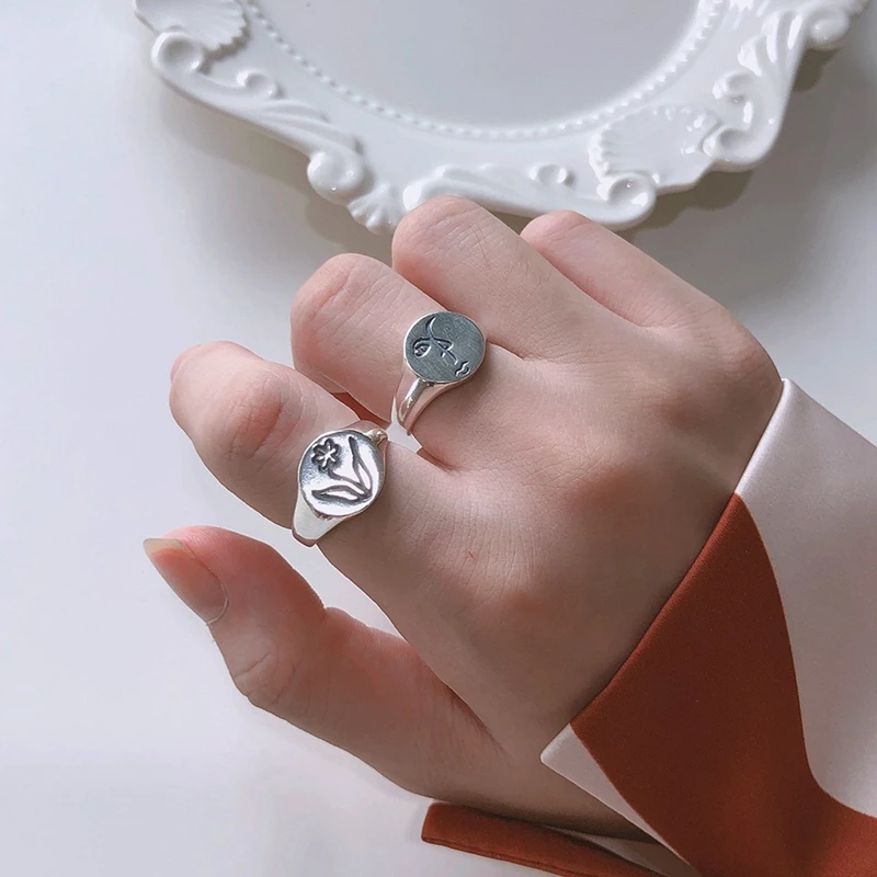 

Silvology Human Face Flower Rings 925 Sterling Silver Round Sculpture Korea Creative Rings for Women Elegant Festival Jewelry