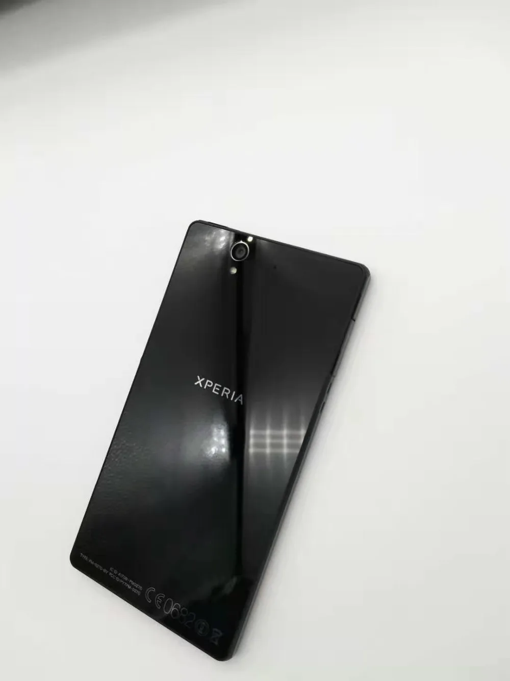 Оригинальный Sony Xperia Z L36h C6602 C6603 3g и 4G мобильный телефон 5,0 "сенсорный экран Quad-Core 2G RAM 16 ГБ Встроенная память 13.1MP 1080 P Smatphone