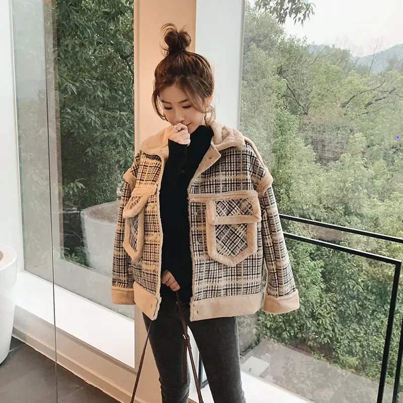 

Leather and Fur in One Plaid Coat Female plus Velvet Short 2020 New Style for Autumn and Winter Korean Version of the Jacket
