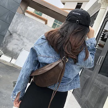 

High Quality Chest Bag Women Leather Serpentine Waist Bag Retro Snak skin Shouder Bag female Travel Travel zip Fanny Pack
