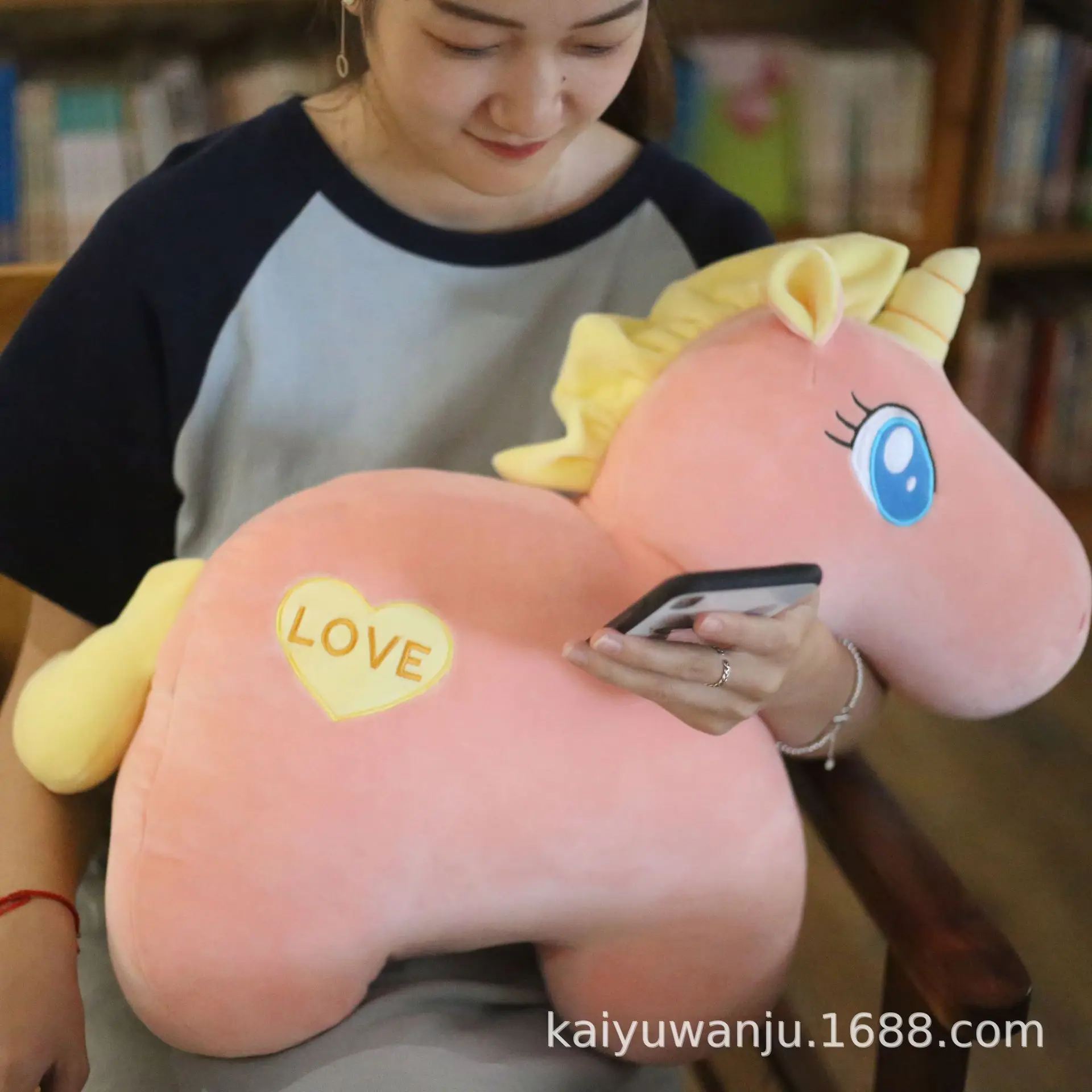 

INS Network Red Horse Plush Toys Software Unicorn Doll Pillow Clip Doll Machine Doll Creative Birthday Gift
