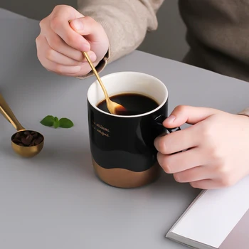 

Nordic Reusable Travel Coffee Mug Christmas Self Stirring Cups Tea Funny Friends Mugs Cute Creative Porcelana Large Cups KK60MK