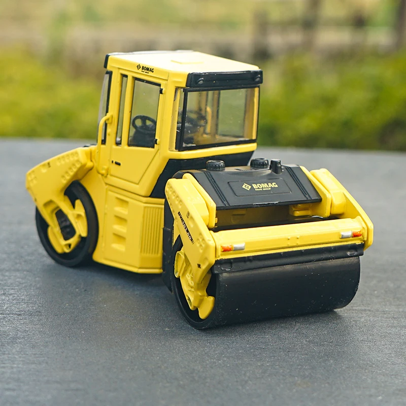 Вибрационный асфальтовый Каток BOMAG BW203AD с замкнутым фотоэлементом|compactor| |
