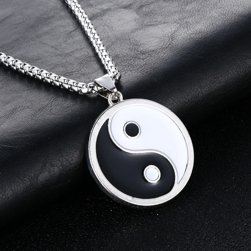 

2019 New Silver Black And White Gossip Pendant Necklace For Men Women Street Hip Hop Necklace Sweater Chain