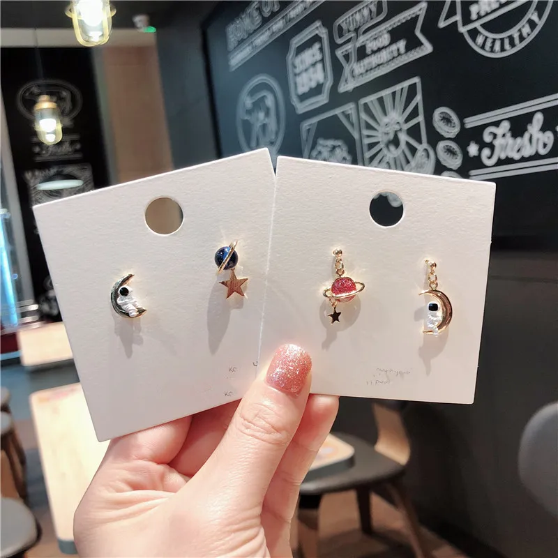 

2019 New Korea Style Jewelry Accessories Star Moon Astronaut Cute Small Stud Earrings for Fashion Girl Women