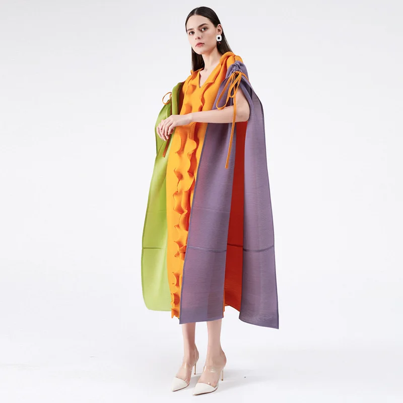 

Женское новое летнее плиссированное платье, свободное повседневное длинное платье с V-образным вырезом и закрытыми плечами, размера плюс