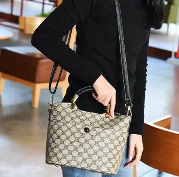 

2019 New Single Shoulder Mini HandbagAAA216