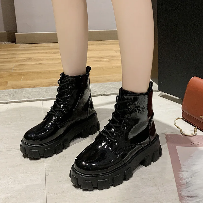 

Short Boots Women's 2019 Autumn New Style Korean-style Students Platform-Style Patent Leather Cross Straps Hot Selling Martin Bo
