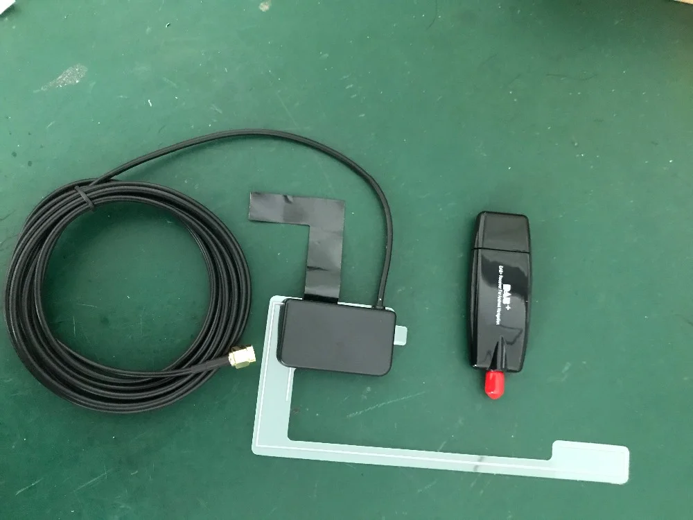 Автомобильный монитор DAB+ BOX подходит только для нашего магазина автомобиля DVD плееров, который поддерживает DAB