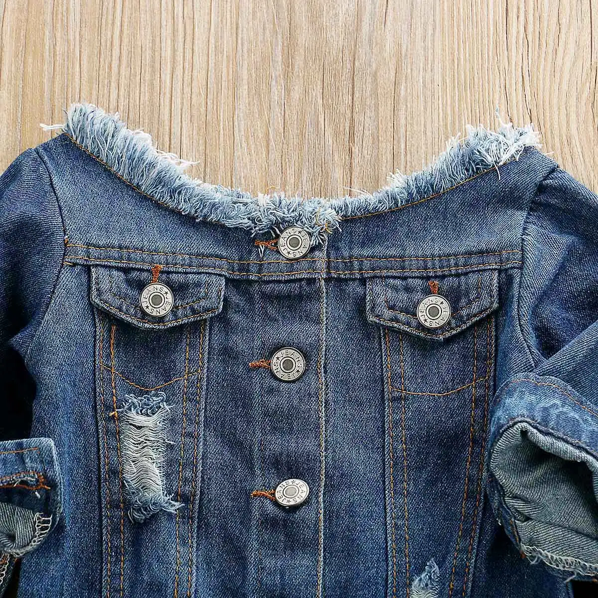 В Великобритании; От 1 до 6 лет для новорожденных девочек; джинсовые топы с открытыми плечами; штаны; комплекты одежды