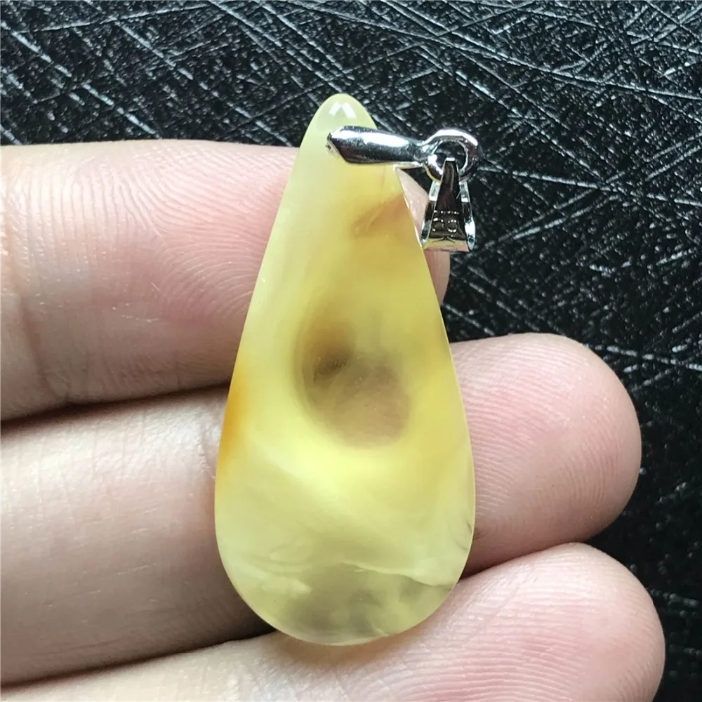 Amber Pendant (13)