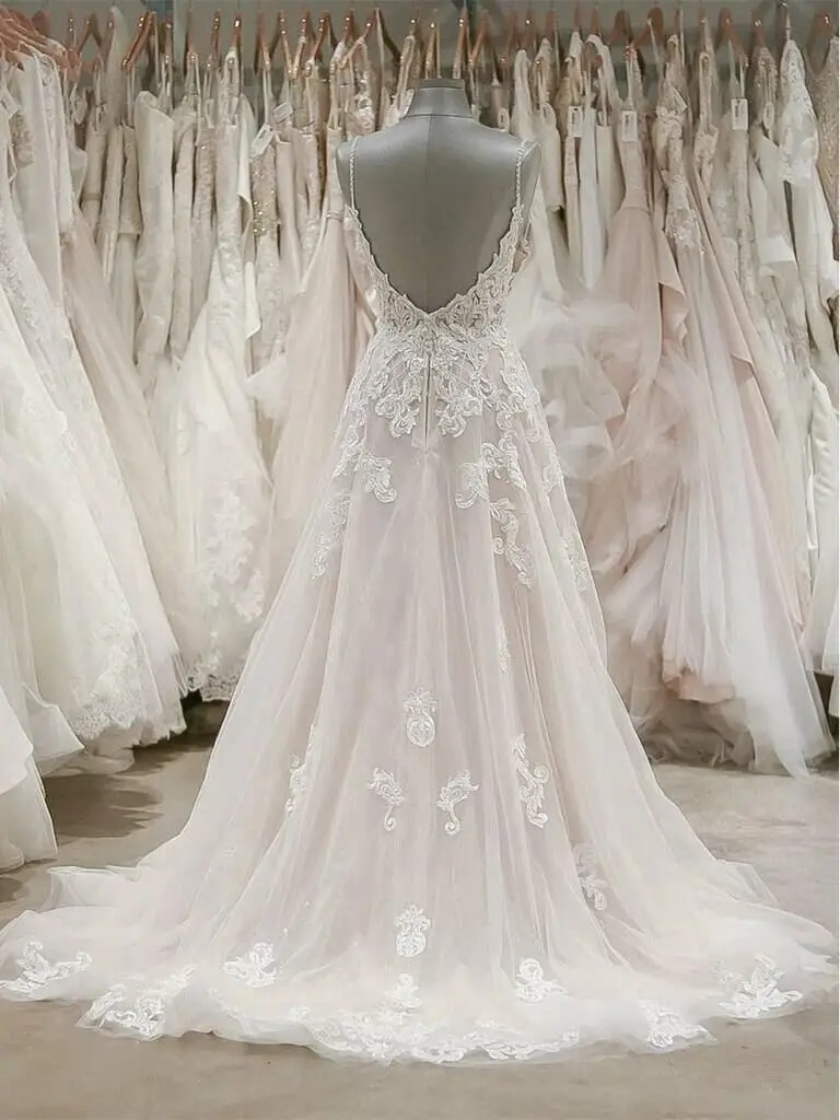 2020 Lace Appliques Beaded Wedding Dresses for Bride V Neck Spaghetti Straps Backless Bridal Gowns vestido de noiva