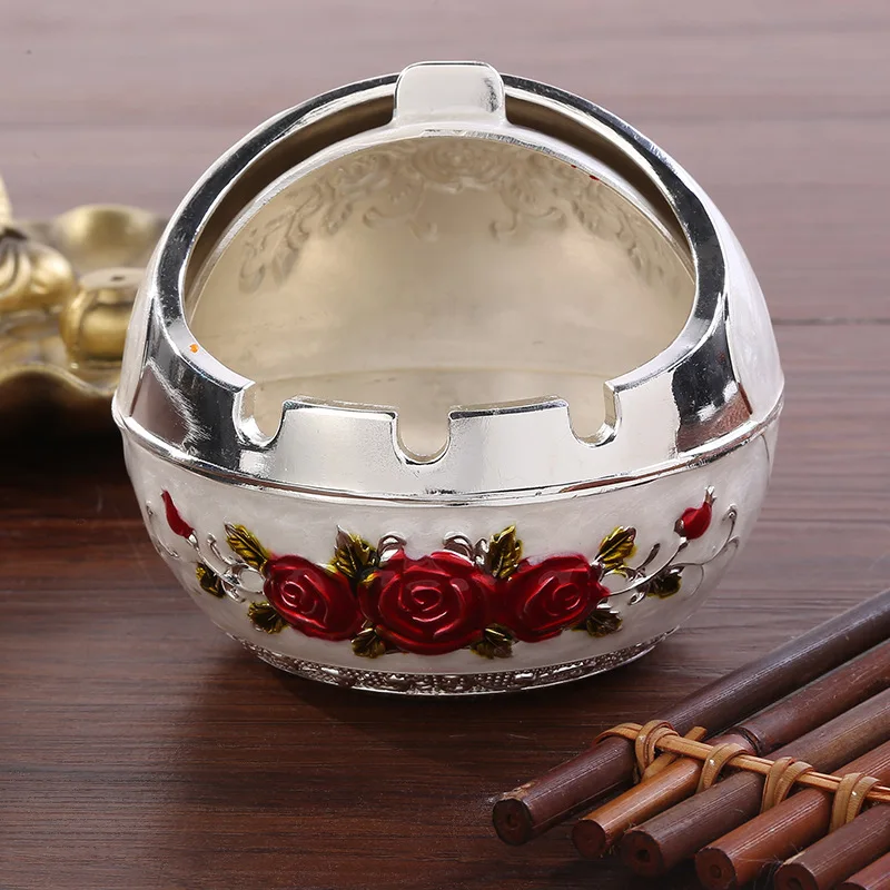 Metal Ashtray European Rose Embossed Ashtray with Lid Drop-Resistant for Household Coffee Table