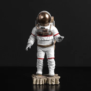 

Birthday Gift Office Figurine Ornament Home Decor Astronaut Statues Outer Space Cosmonaut Hero Crafts Resin Desktop Accessories