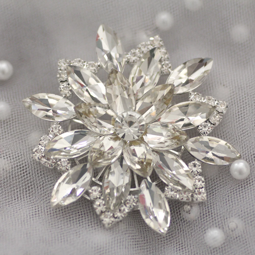 Рисунок 4 - Стразы с аппликацией в форме цветка 5