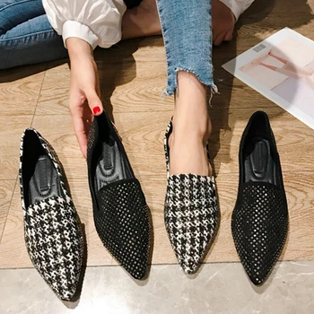 

Women Flats Shoes 2020 Fashion Rhinestone Loafers Slip on Flat Shoes Pointed Toe Casual Female Flats Zapatos De Mujer