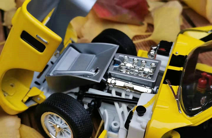Тонкая 1:18 1965 дверь может быть открыта винтажная модель автомобиля Коллекционная модель из сплава