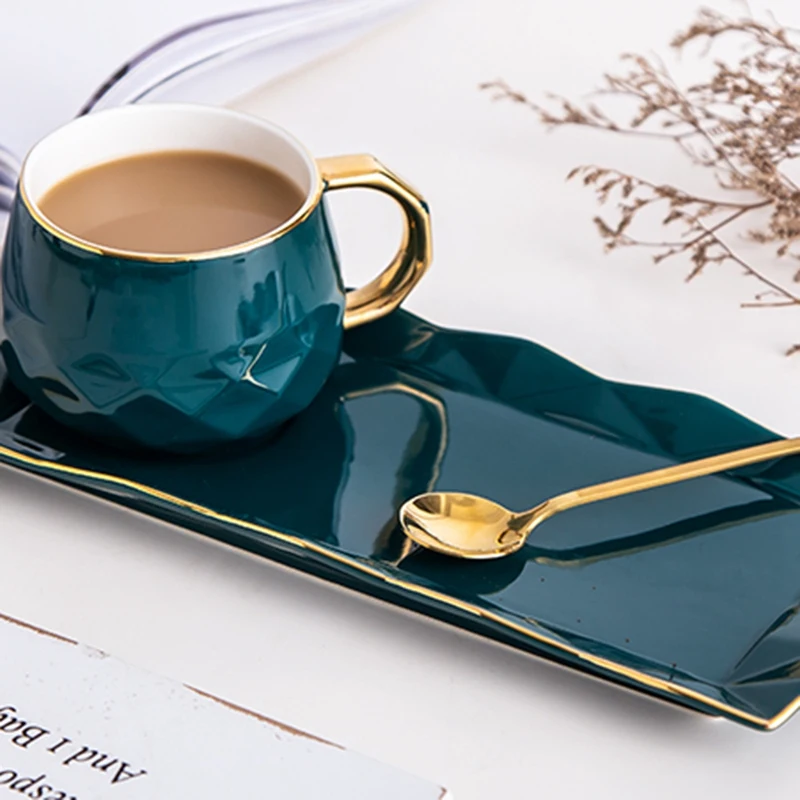Североевропейская керамическая чашка с тарелкой, креативная Золотая кофейная чашка, блюдо для закусок, набор, простая английская послеобеденная чайная чашка с ложкой