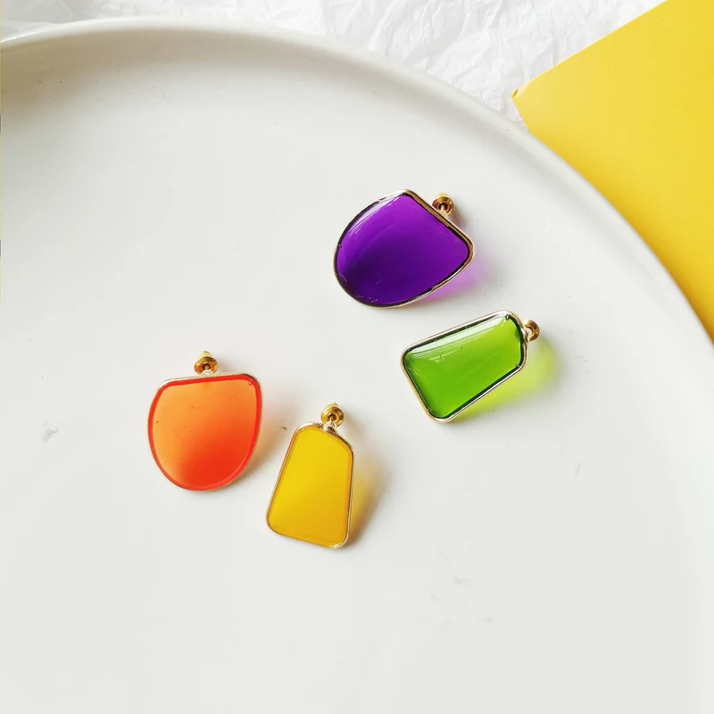 Fashion color transparent earring nightclub jewelry Classic acrylic irregular geometrical shape colorful stud earrings for women