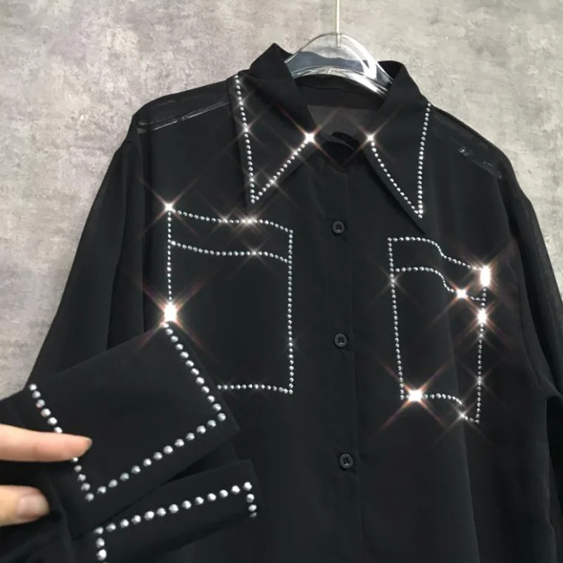 

Женская шифоновая рубашка с V-образным вырезом