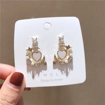 

2020 New Cute Simple Korea Style Sweet Girl Heart Arrow Small Moon Shell Stud Earrings for Women Fashion Jewelry Accessories