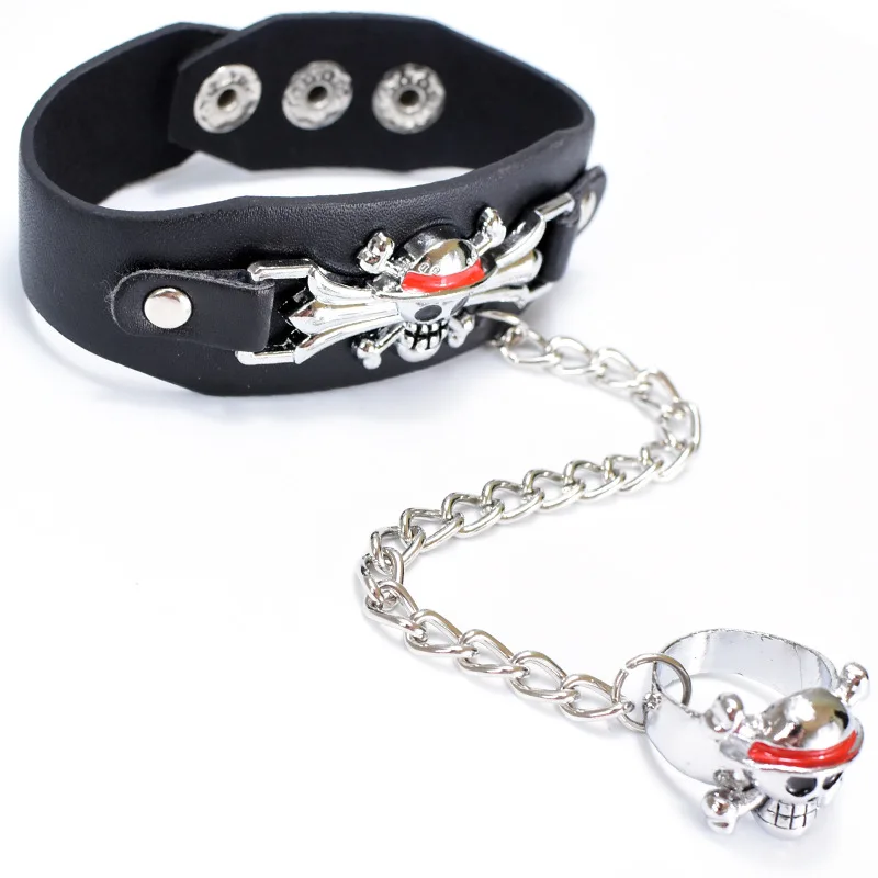 

Animation ONE PIECE Luffy Leather Bracelet Final Fantasy Bracelets Attack on Titan Naruto Black Rivet Bracelet Wristband Cosplay