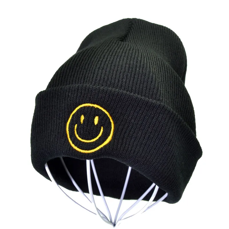 Smiley face Beanie женские и мужские хлопковые шапки-бини, одноцветная хип-хоп Skullies, зимние трикотажные изделия, вязаная шапка унисекс - Цвет: Черный