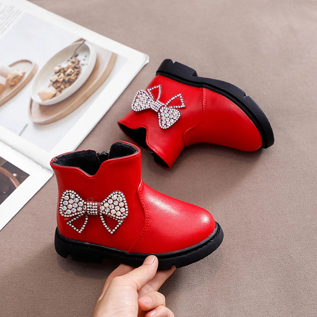 Модные ботинки из искусственной кожи для девочек; детские ботинки с бантом; ботинки для малышей; зимняя обувь для детей; коллекция года; теплая детская зимняя обувь; обувь для принцесс
