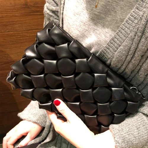 black Шикарный плетеный из полиуретана женские вечерние сумки модные вечерние клатчи дизайнерские трехмерные цепь из ромбов дамская сумка через плечо новая - Цвет: black