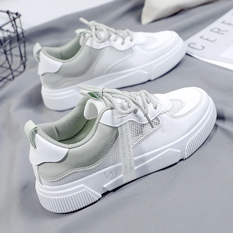 Large Women's Leather Sports Shoes Spring and Autumn White Lightweight Women's Vulcanized Shoes Casual Shoes Breathable