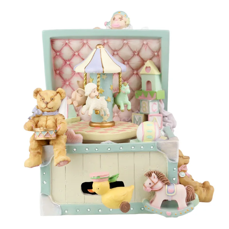 

Free shipping Retro Circus Rotating Trojan Music Box Cartoon Amusement Park Eight-tone Box for Girls'Christmas Birthday Gifts