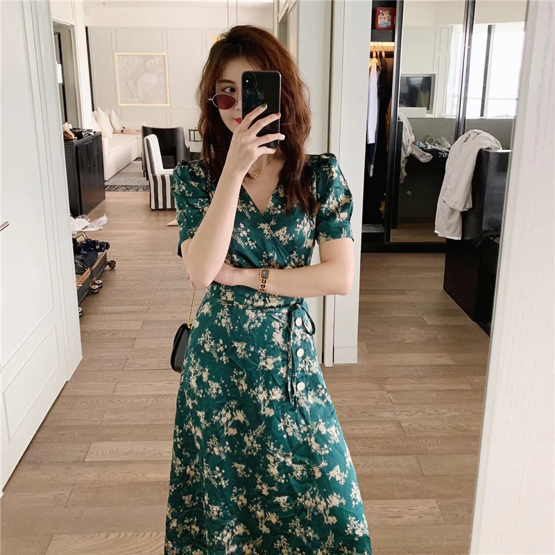 Bohemain Vintage V-neck Short Sleeve Women Dress Irregular Button Split Female A-line Dress 2020 Summer Green Party Vestidos