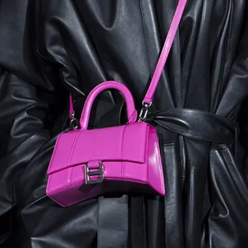 

Hourglass Messenger Bag Women's Bag New 2020 Fashion One Shoulder Handbag