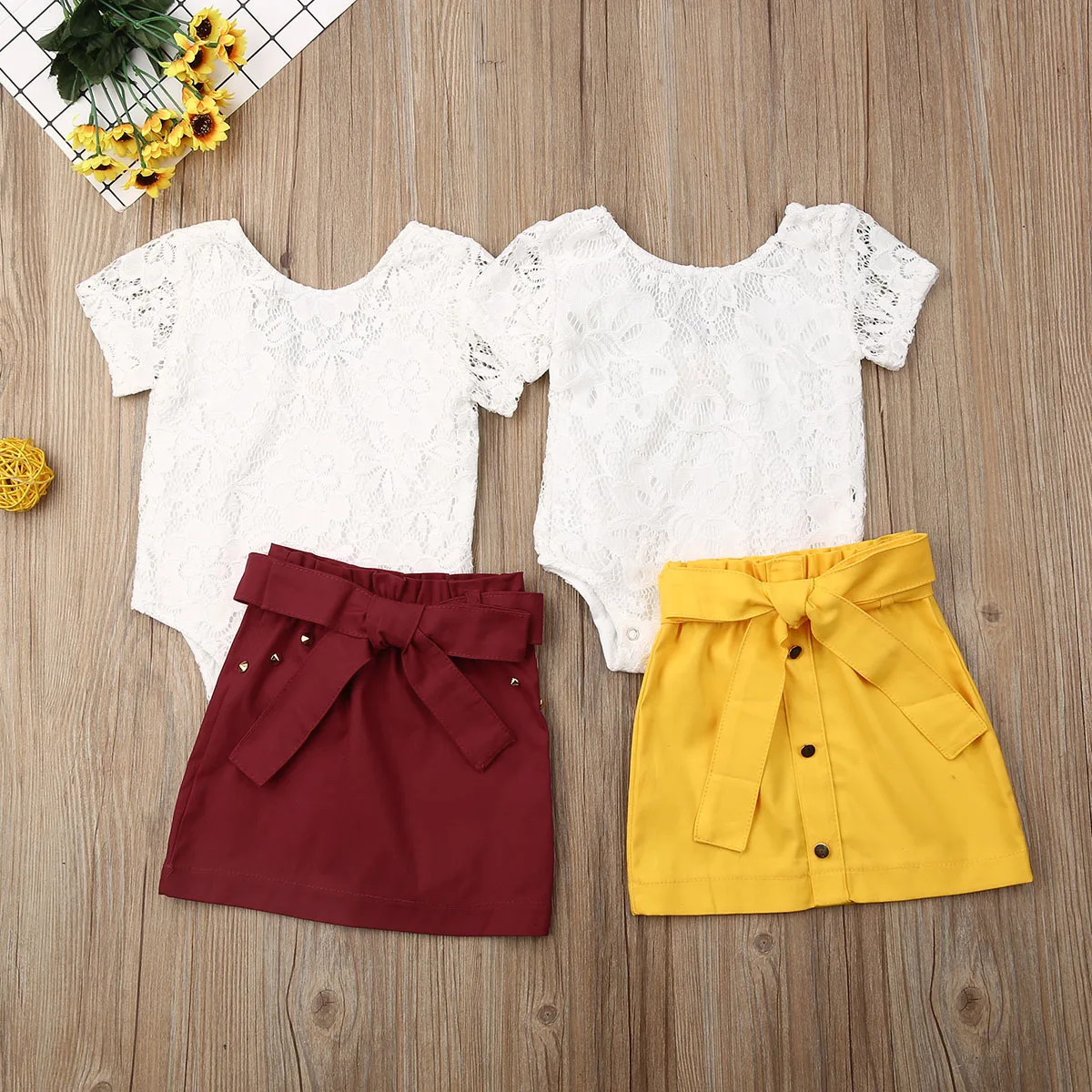 Одежда для маленьких девочек боди с короткими рукавами и кружевами и цветочным принтом красные и желтые юбки с бантом для маленьких девочек